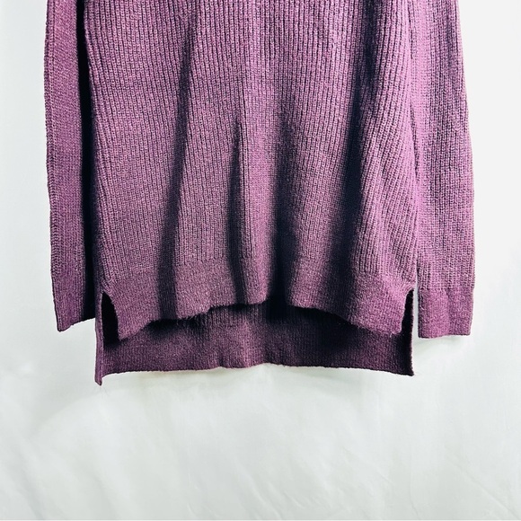 NWT Natural Reflections Women’s Sz Medium Purple V-Neck Long Sleeve Sweater - Picture 4 of 6